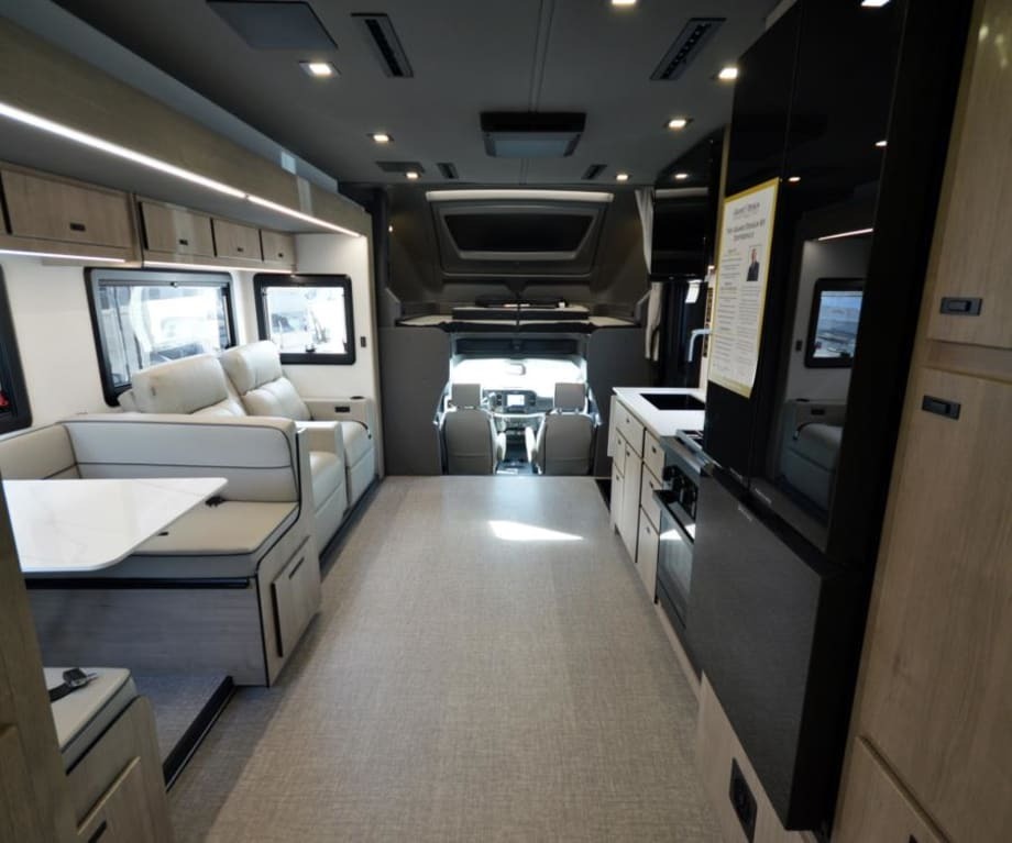 2026 Grand Design LINEAGE SERIES F 31ZW-FBP in fort myers FL