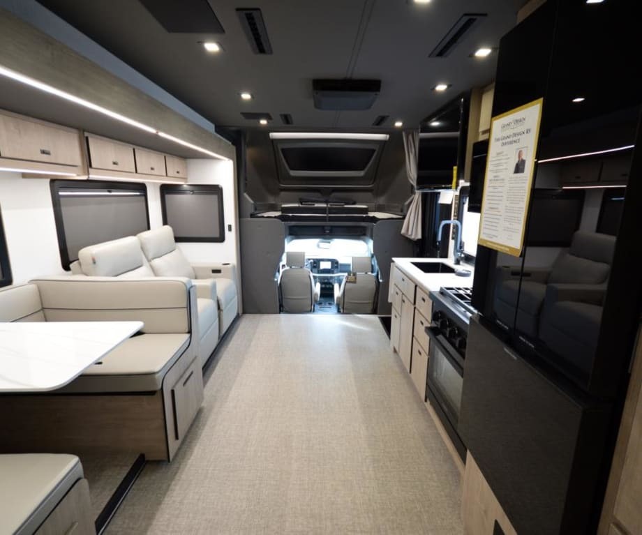2026 Grand Design LINEAGE SERIES F 31ZW-FBP in fort lauderdale FL
