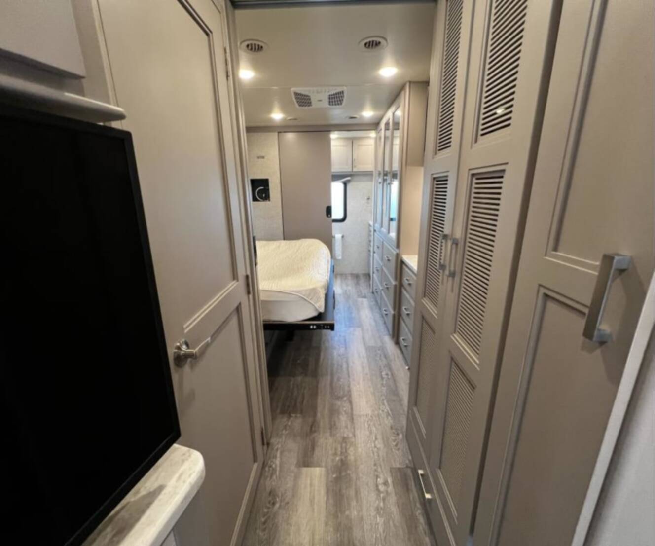 A photo of this 2023 Thor Motor Coach PASADENA 38MX