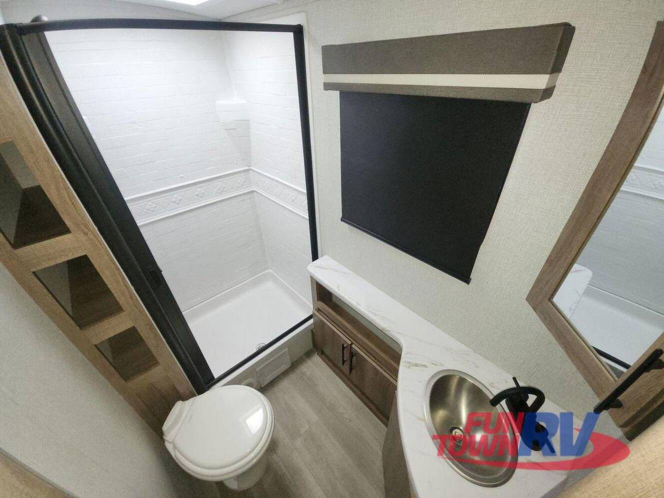 A photo of this 2025 Grand Design Imagine 2800BH