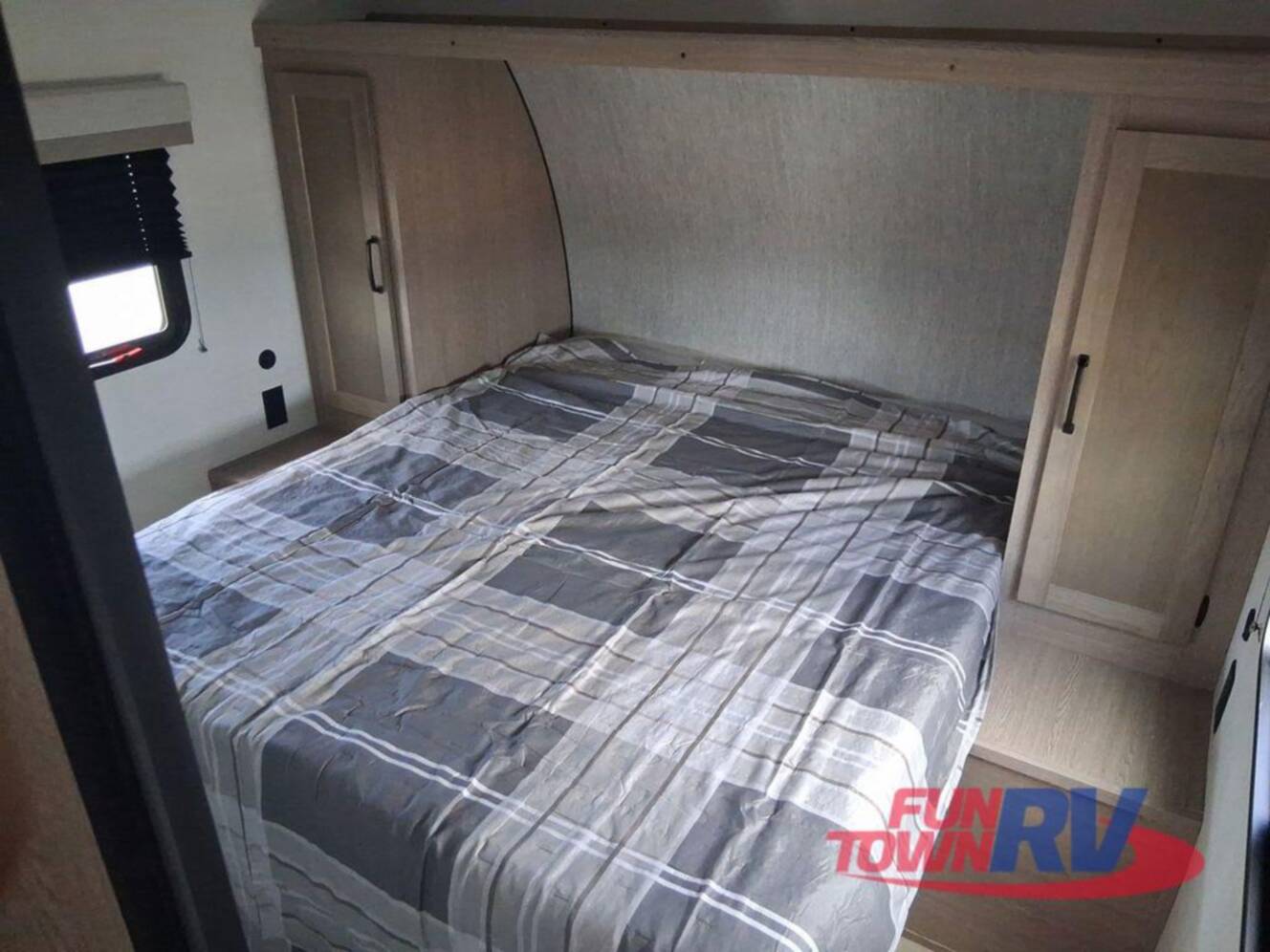 A photo of this 2026 Gulf Stream Rv Yellowstone Classic 251RE
