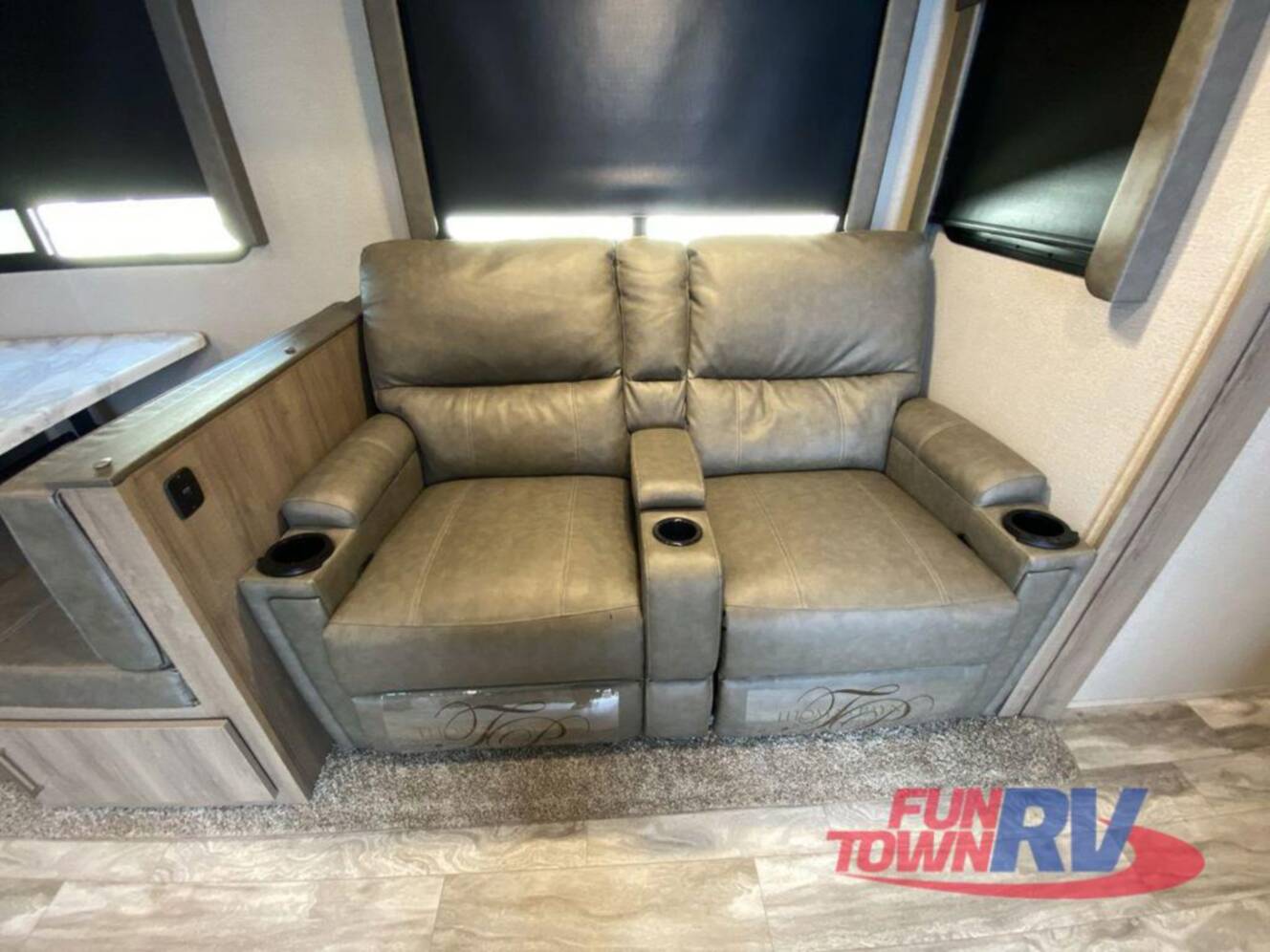A photo of this 2023 Grand Design Imagine 3250BH