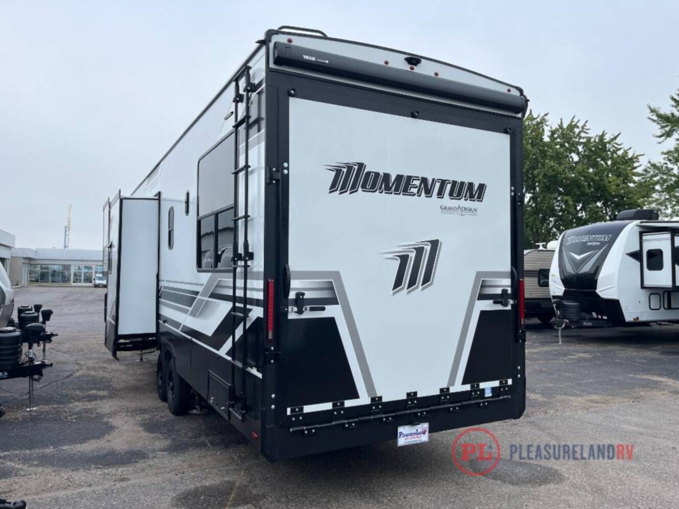 A photo of this 2026 Grand Design Momentum G-Class 320G