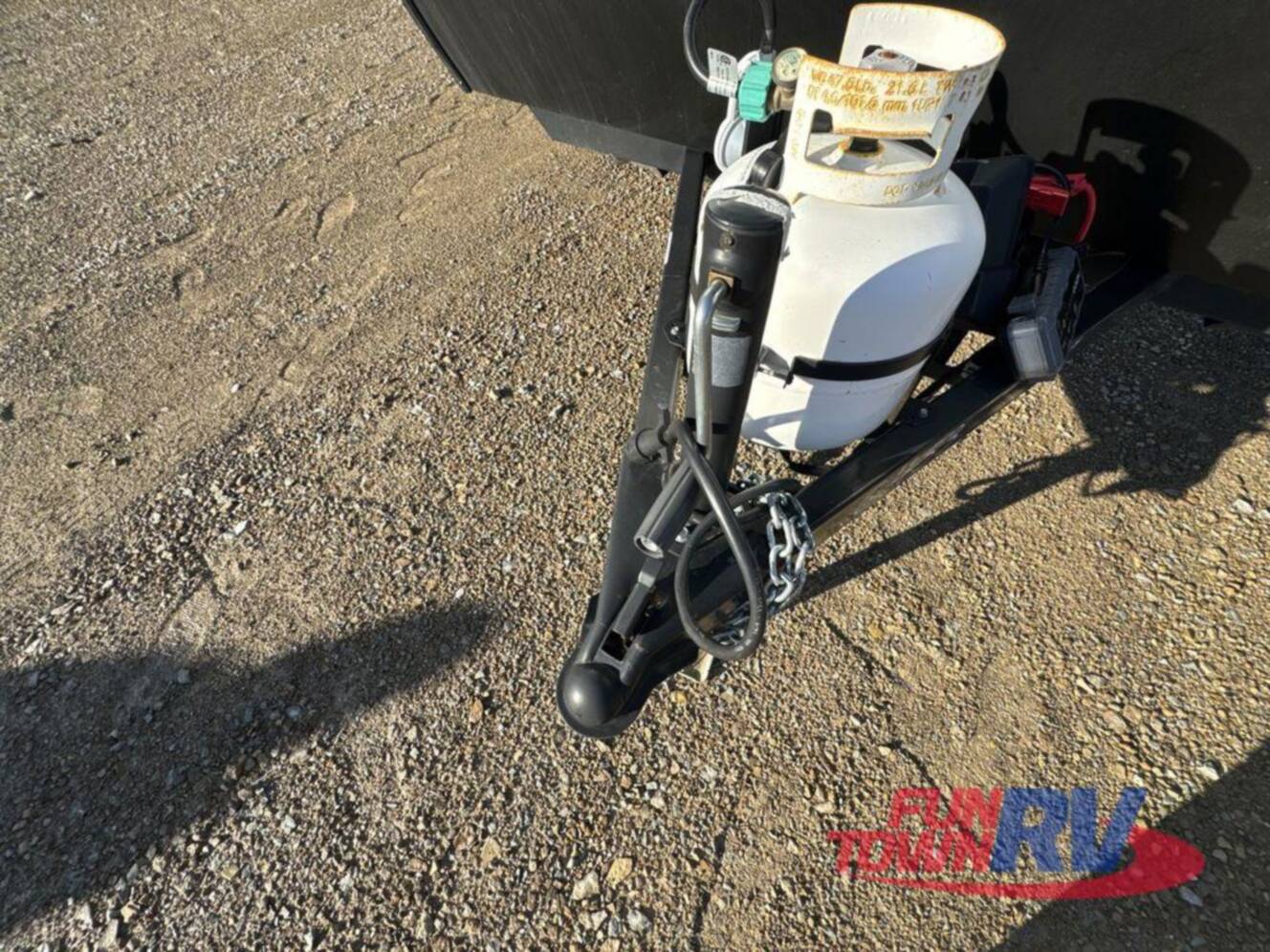 A photo of this 2022 Kz Escape E231BH