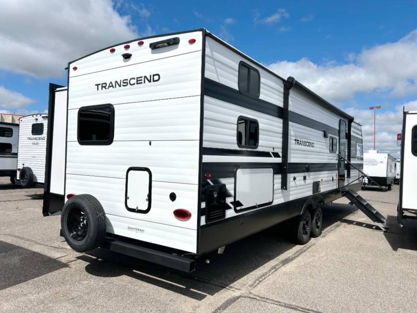 A photo of this 2026 Grand Design Transcend 335BHT