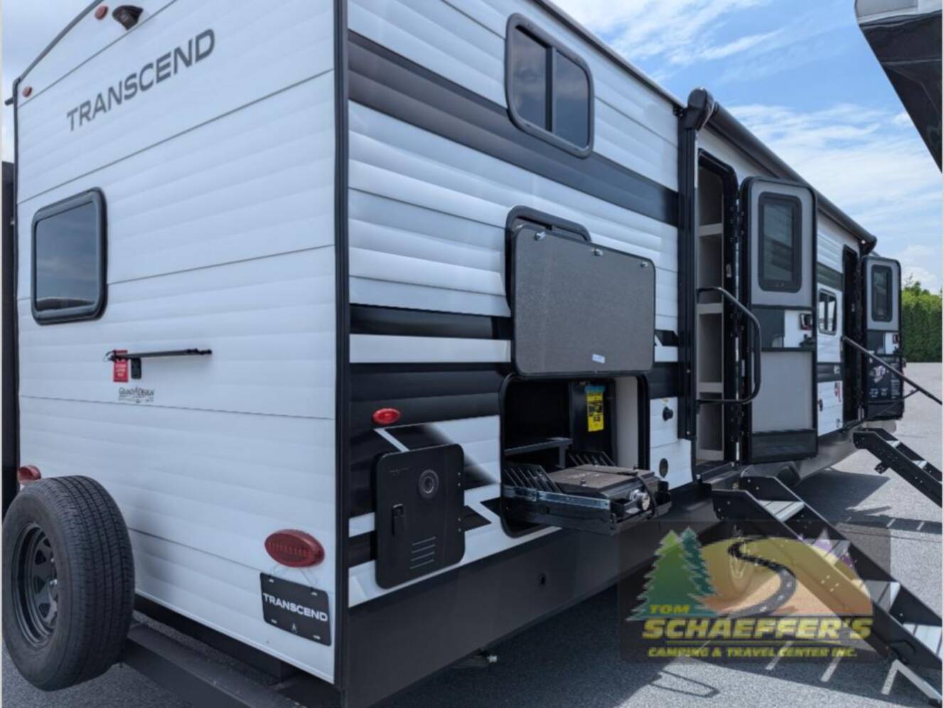 A photo of this 2027 Grand Design Transcend 325BHT