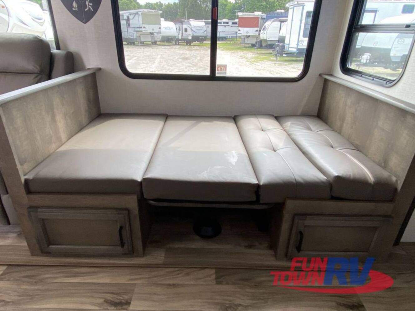 A photo of this 2024 Venture Rv Stratus SR261VRB