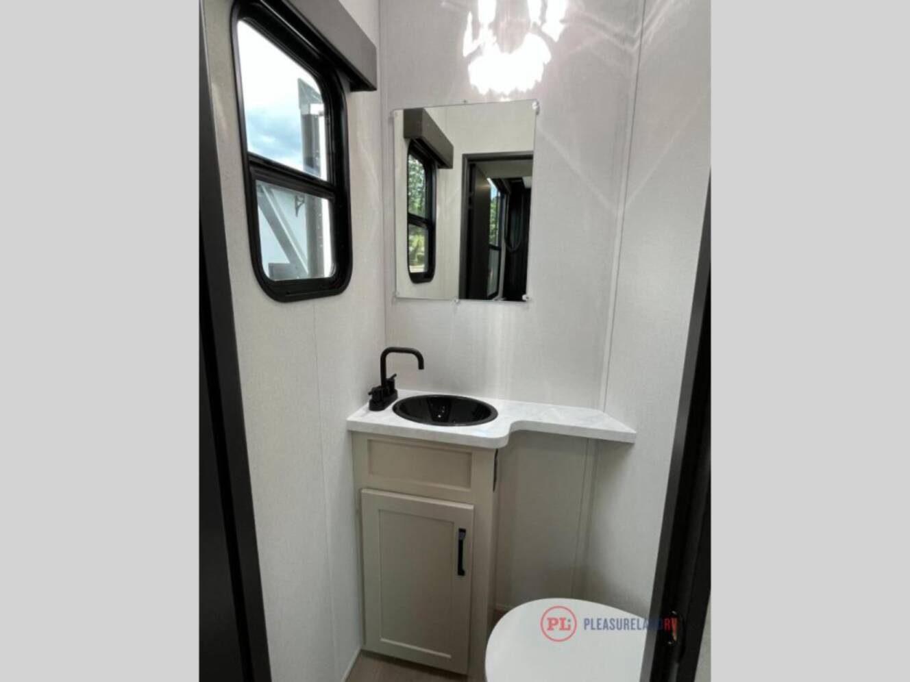 A photo of this 2026 Grand Design Momentum G-Class 320G