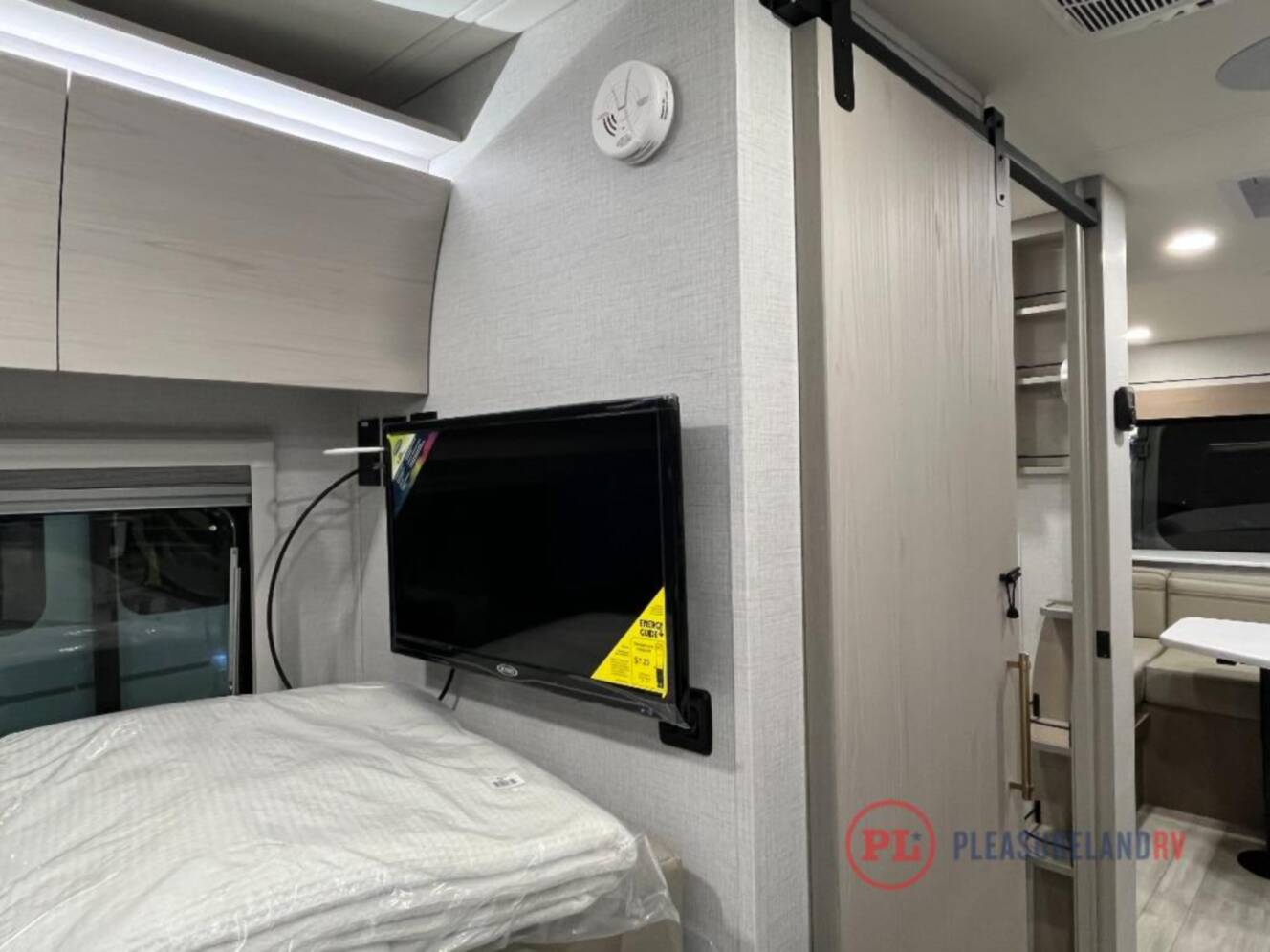 A photo of this 2025 Grand Design Serenova 160LG