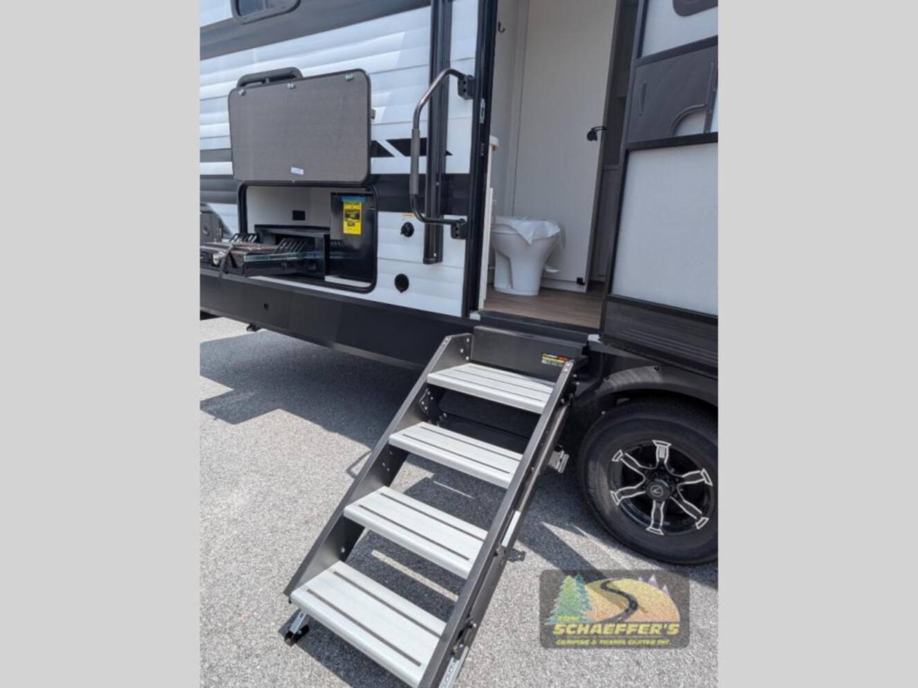 A photo of this 2027 Grand Design Transcend 325BHT