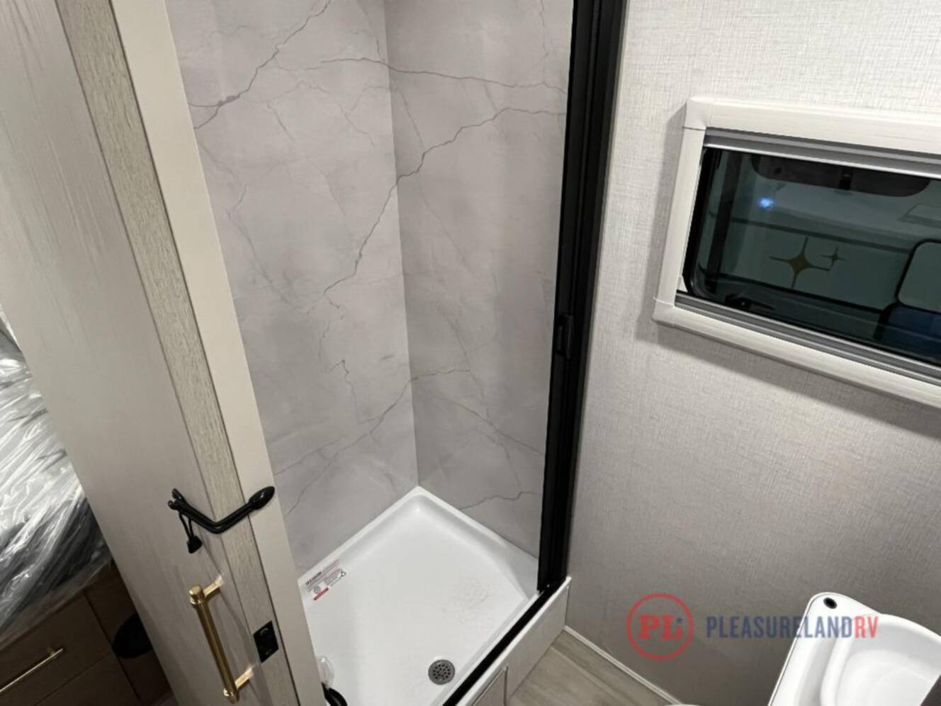 A photo of this 2025 Grand Design Serenova 160LG