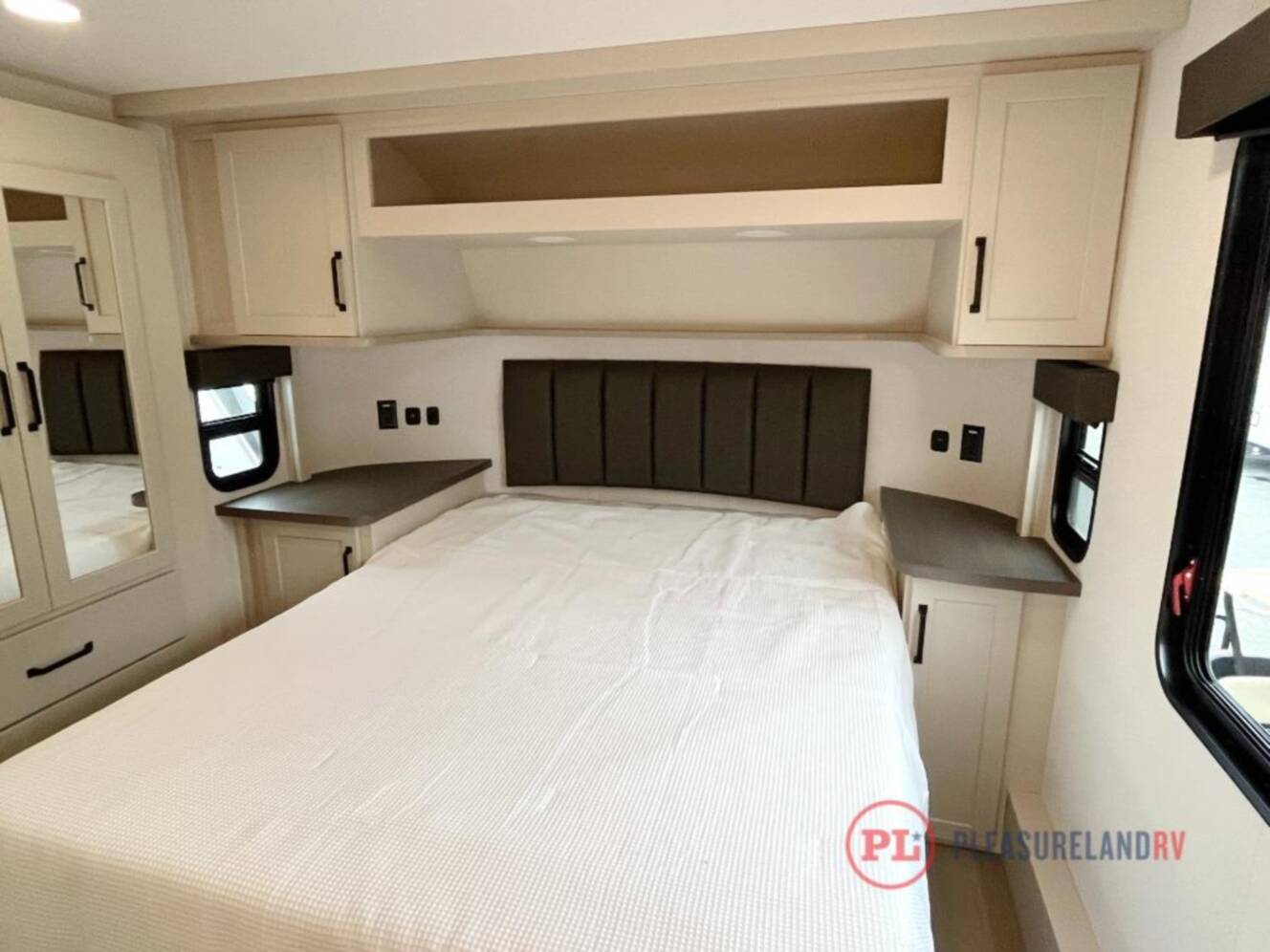 A photo of this 2026 Grand Design Momentum G-Class 320G
