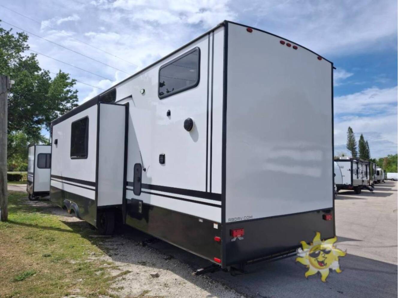 A photo of this 2026 Recreation By Design Baypoint BP-411 DBL