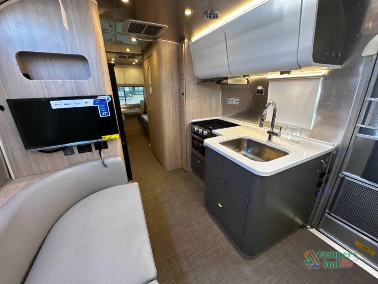 A photo of this 2027 Airstream Globetrotter 25FBT