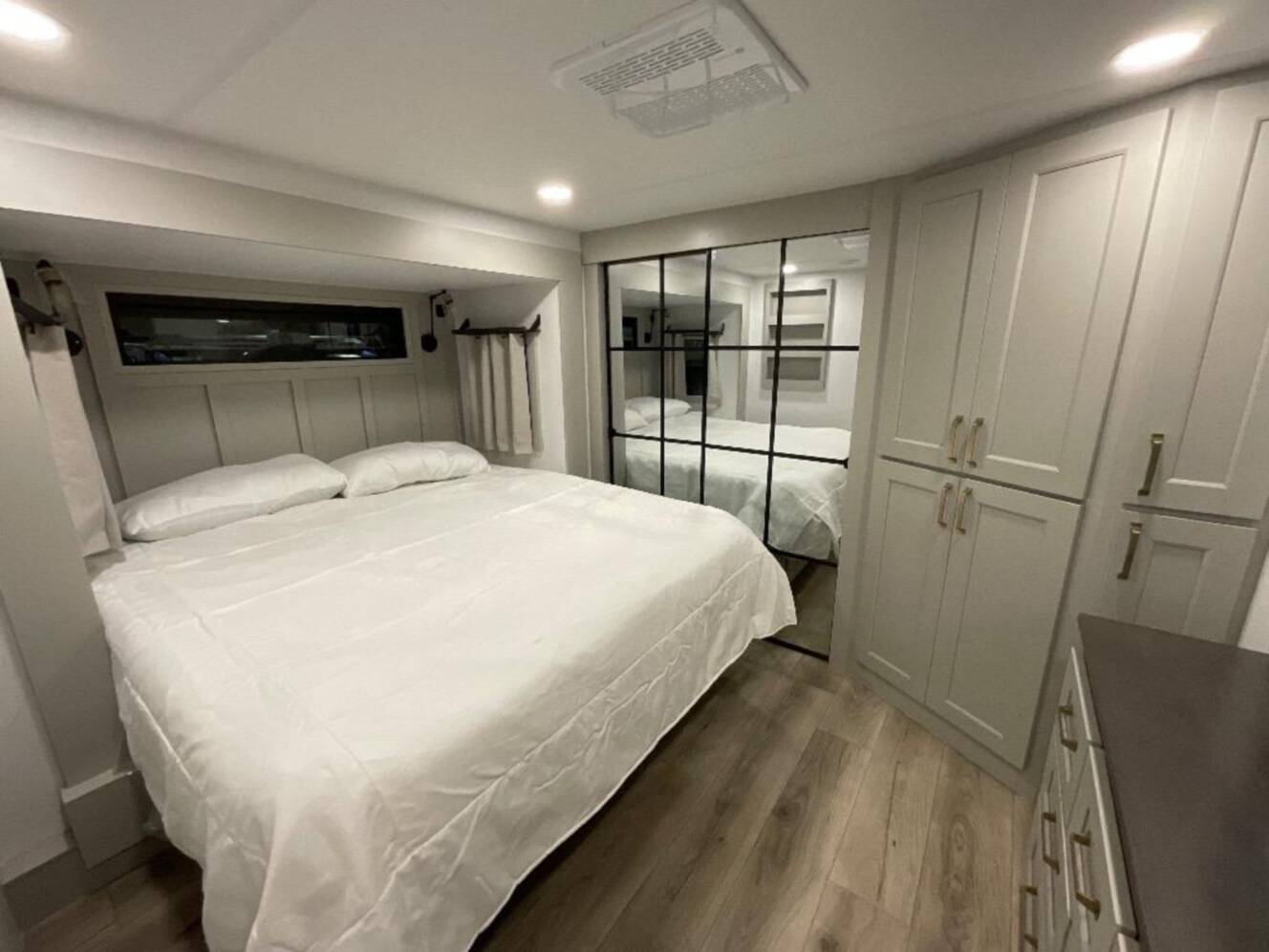 A photo of this 2025 Brinkley Model G 4100