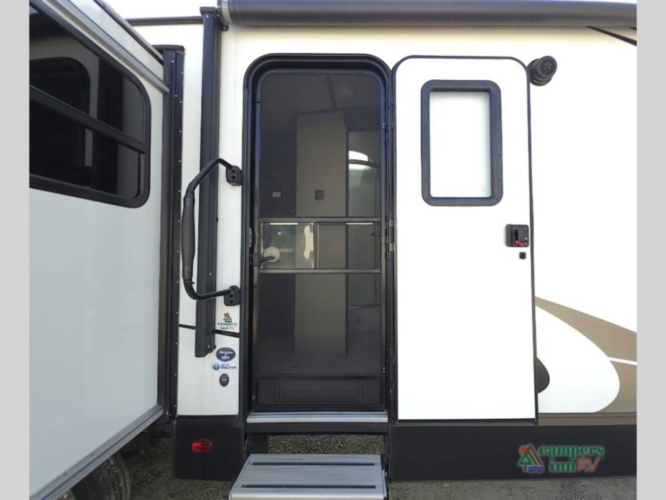 A photo of this 2018 Grand Design Imagine 2950RL