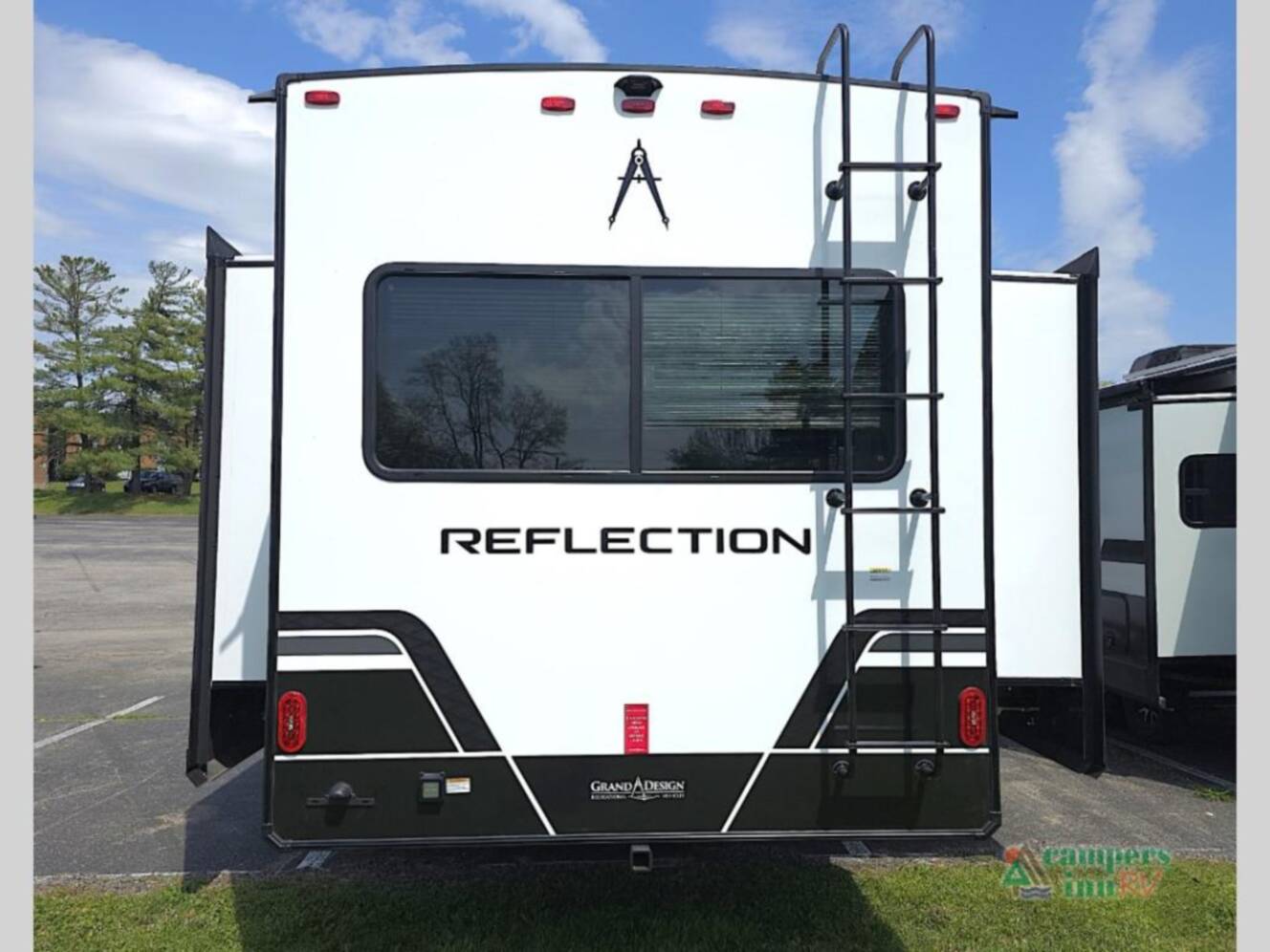 A photo of this 2026 Grand Design Reflection 317RSTS