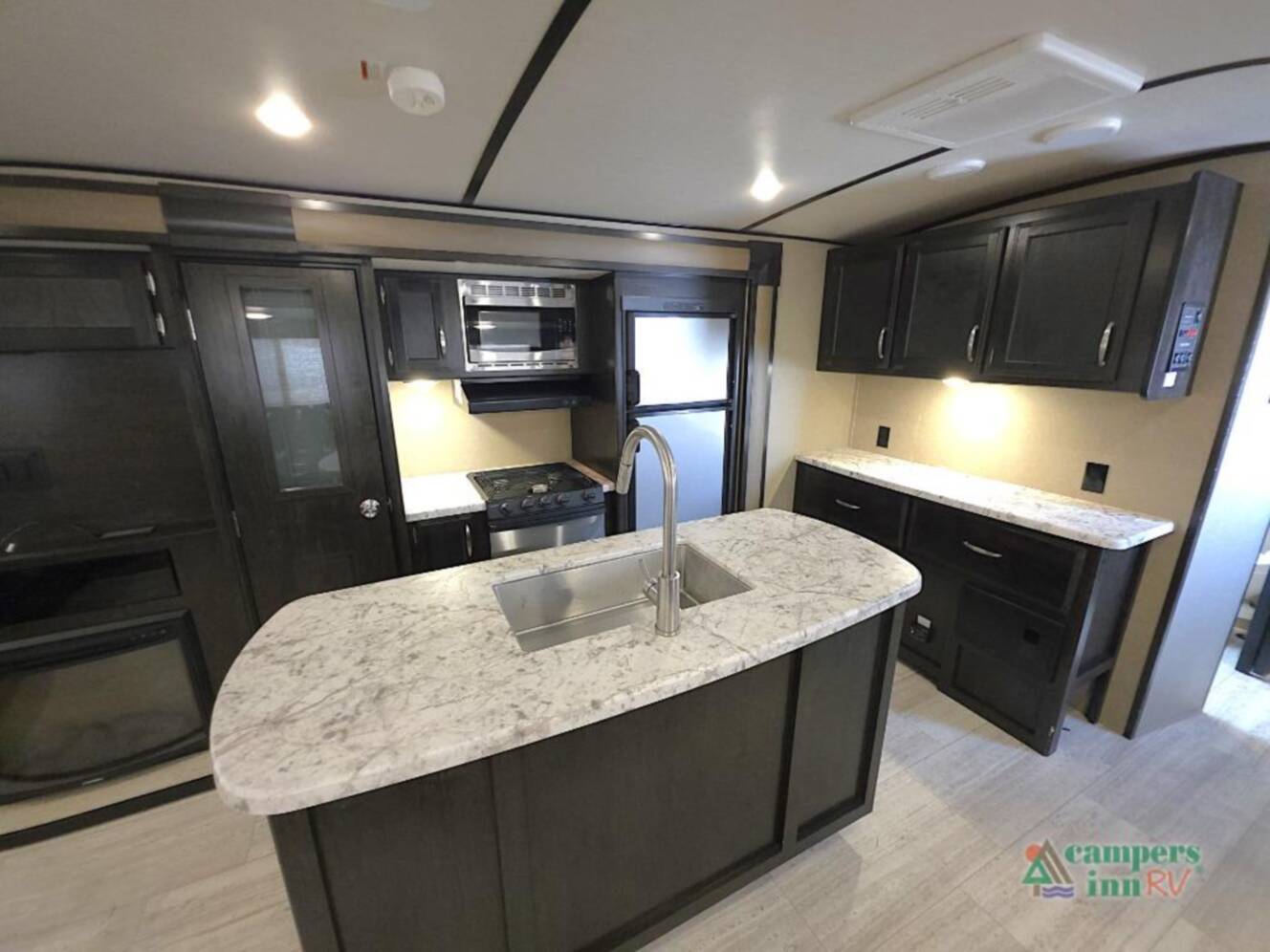 A photo of this 2018 Grand Design Imagine 2950RL