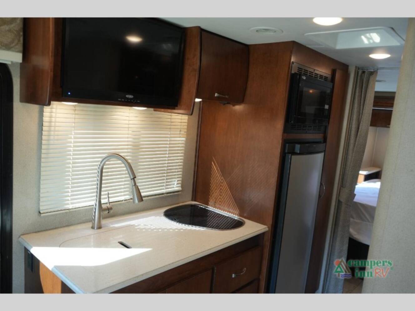 A photo of this 2019 Renegade Villagio 25QRS