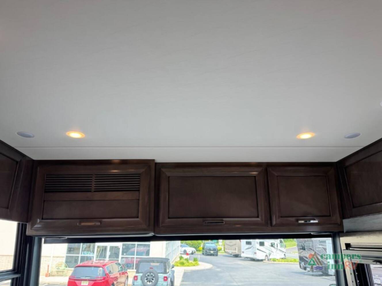 A photo of this 2025 Newmar Ventana 3809