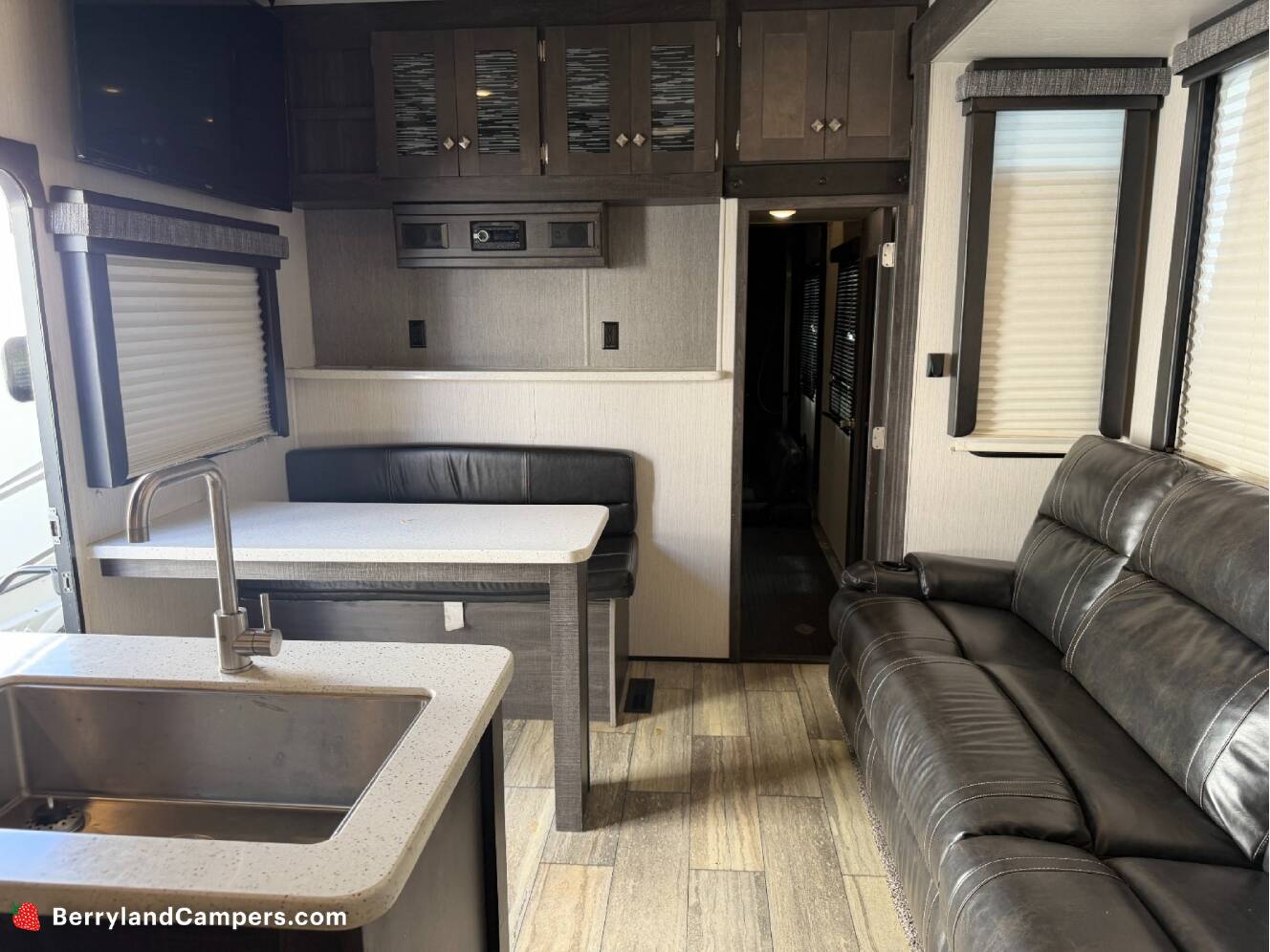 A photo of this 2020 Heartland Heartland GR3610