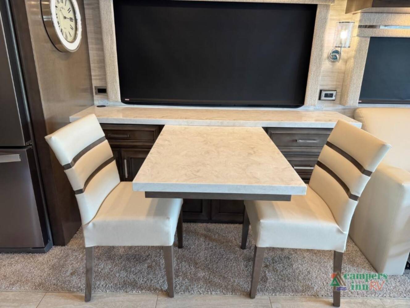 A photo of this 2025 Newmar Ventana 3809