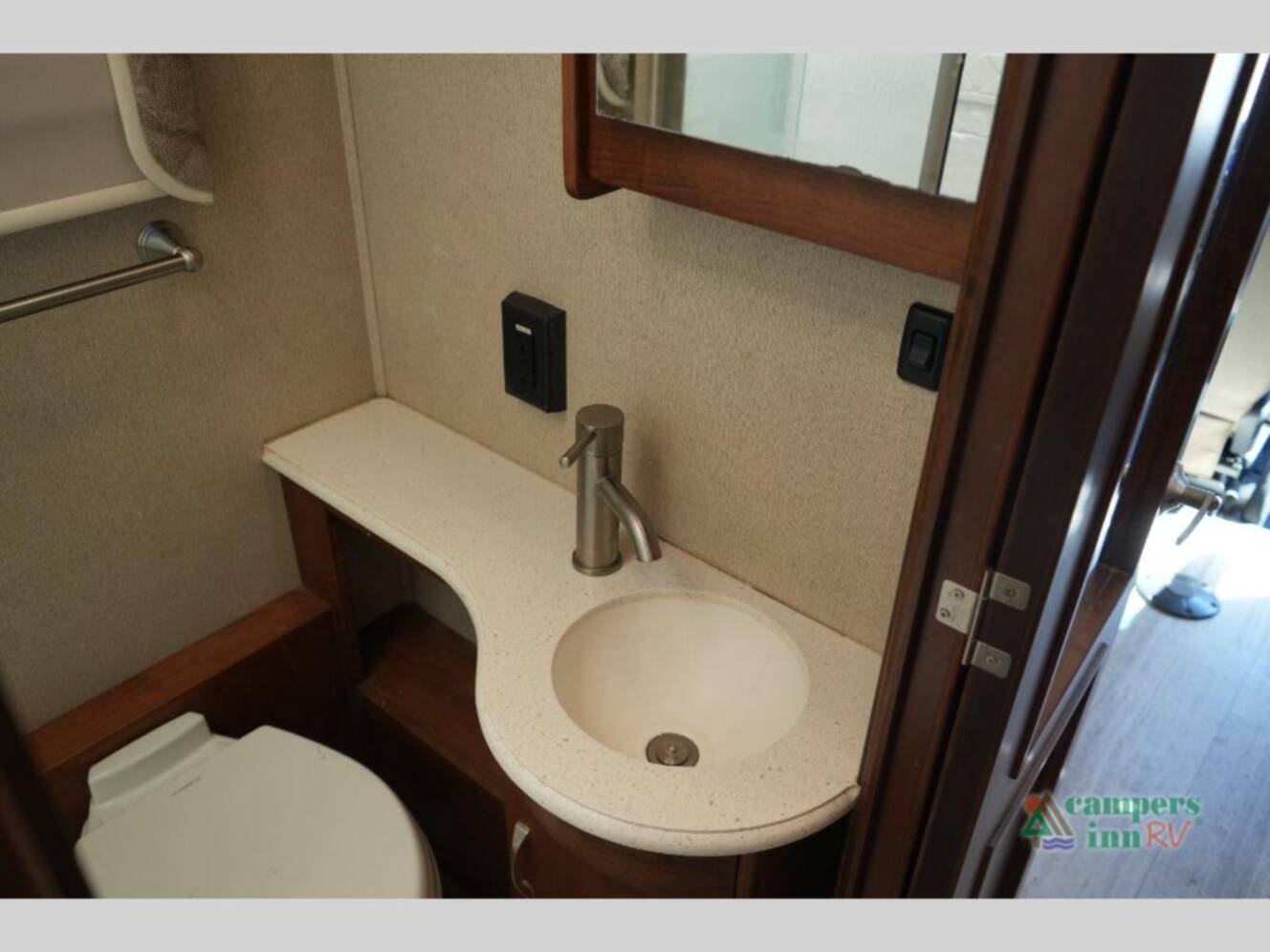 A photo of this 2019 Renegade Villagio 25QRS