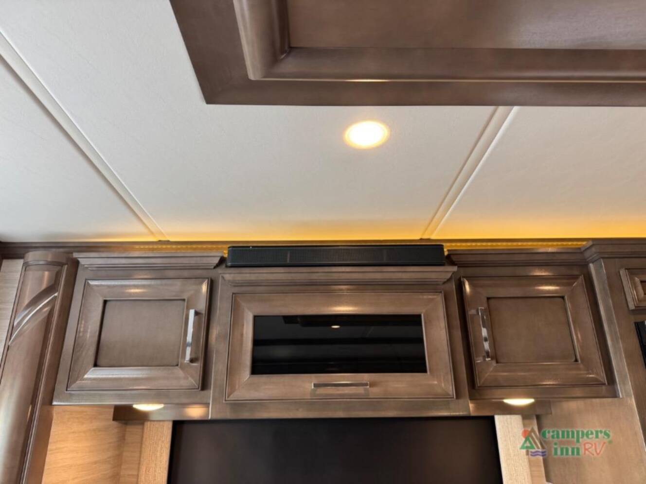 A photo of this 2025 Newmar Ventana 3809