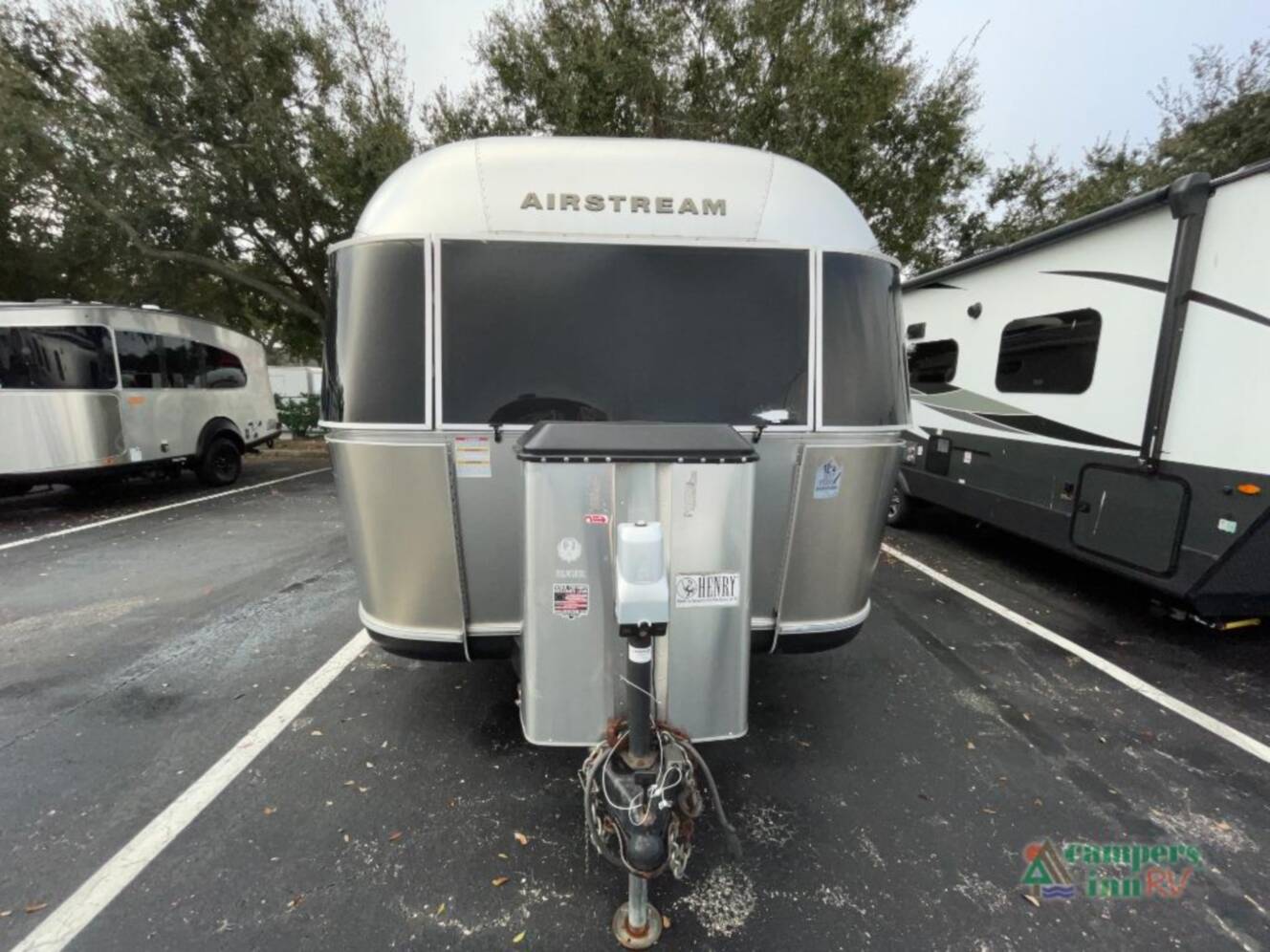 A photo of this 2017 Airstream Classic 30RB
