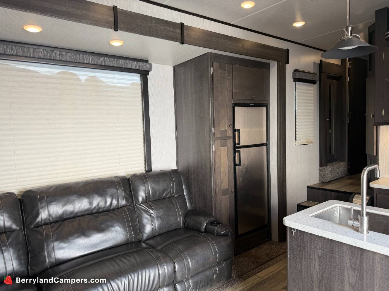 A photo of this 2020 Heartland Heartland GR3610