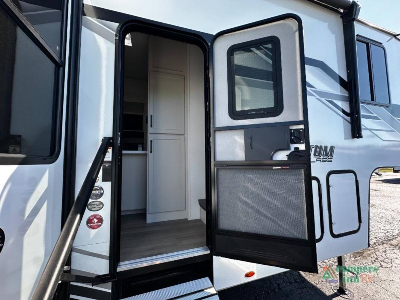 A photo of this 2026 Grand Design Momentum G-Class 320G