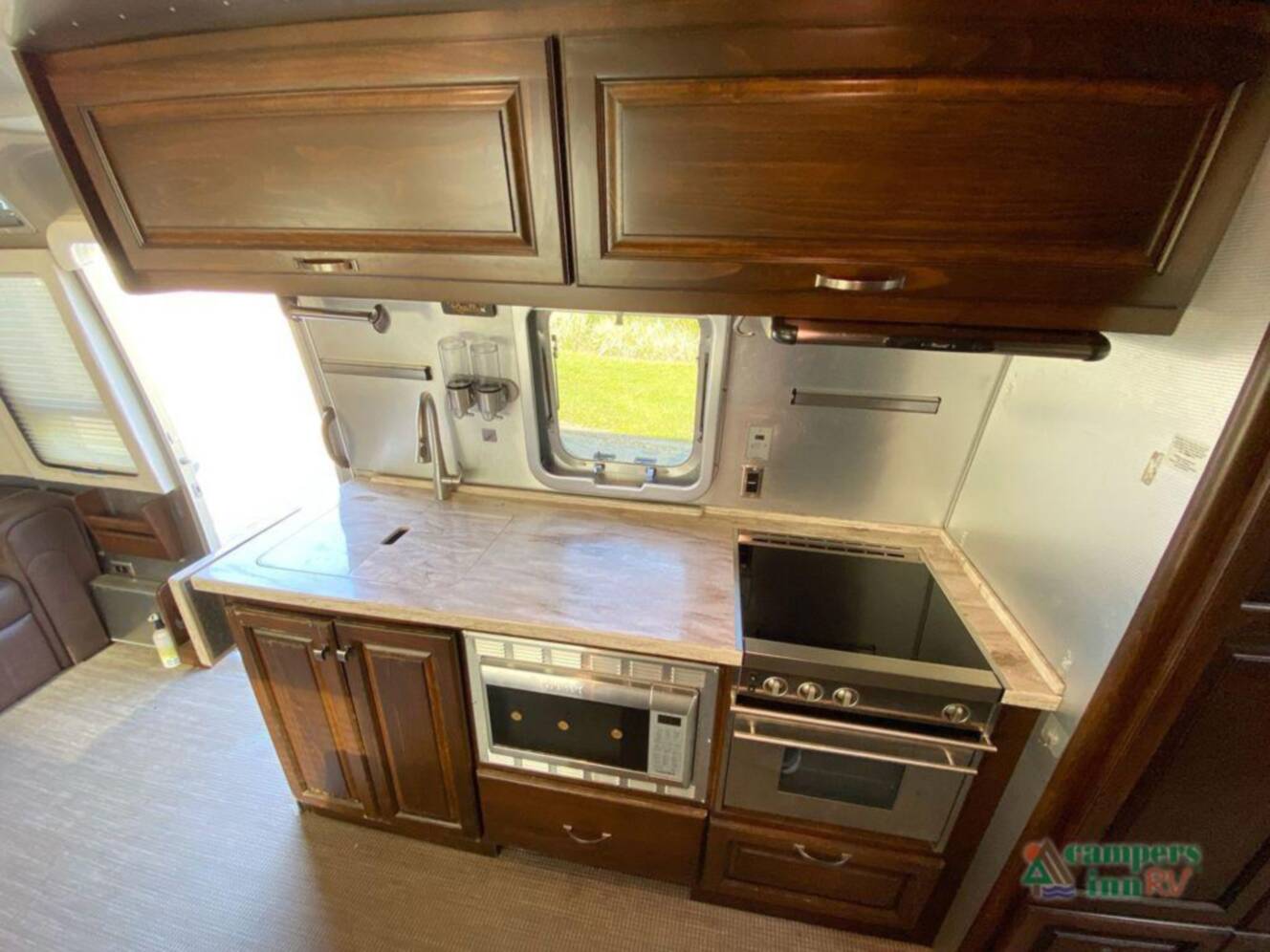A photo of this 2017 Airstream Classic 30RB