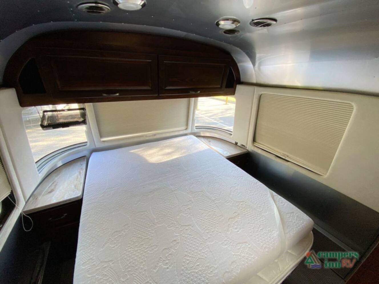 A photo of this 2017 Airstream Classic 30RB