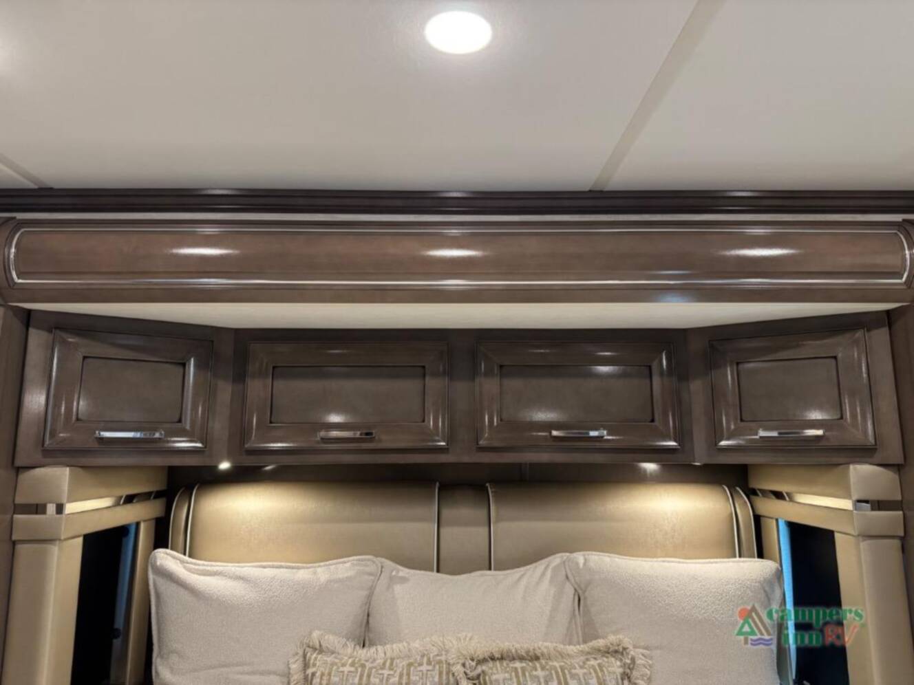 A photo of this 2025 Newmar Ventana 3809