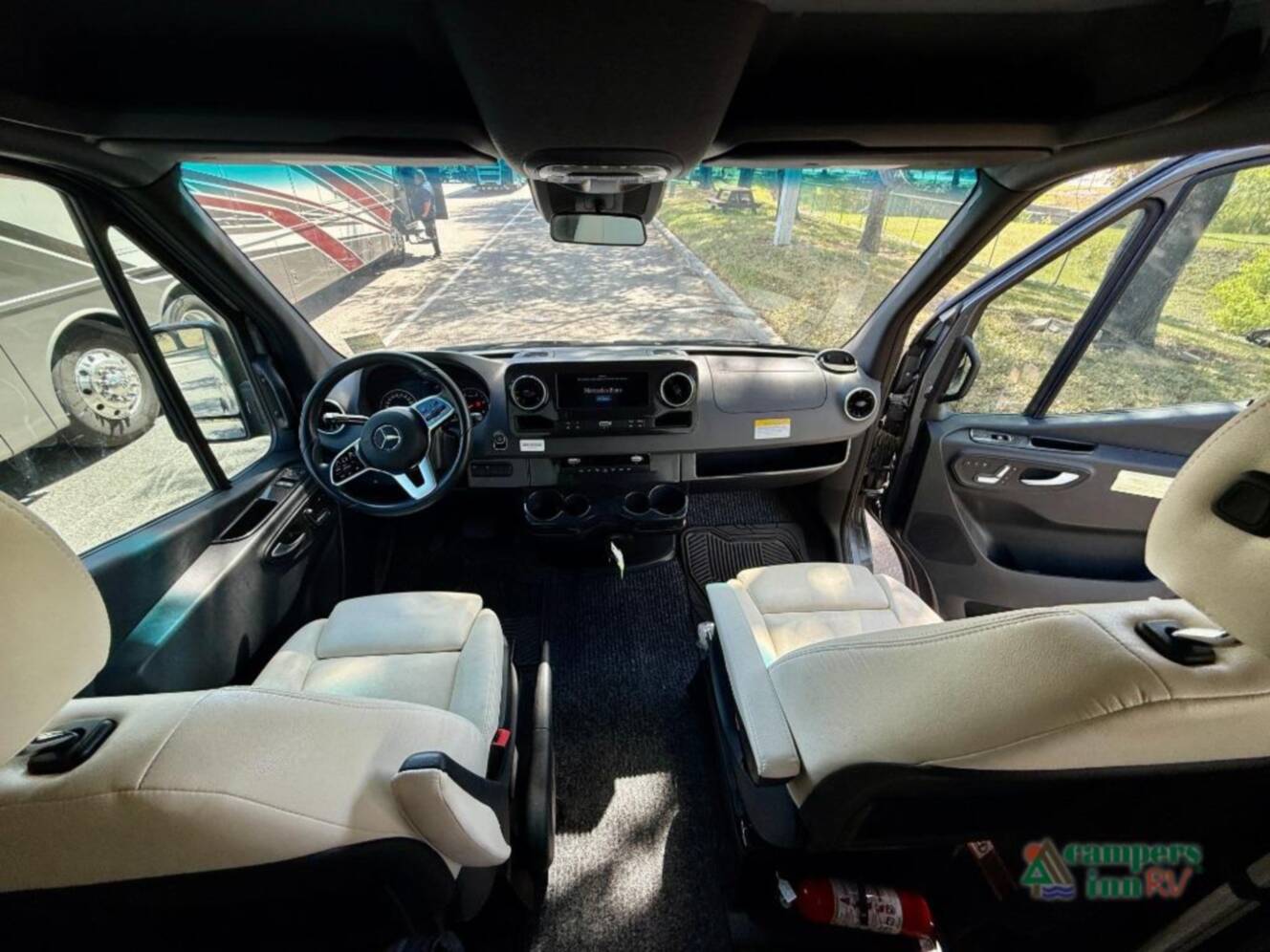 A photo of this 2022 Winnebago Boldt 70KL 4X4