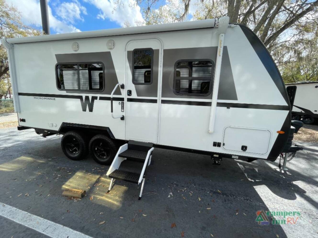 A photo of this 2026 Winnebago Micro Minnie 2000TRB