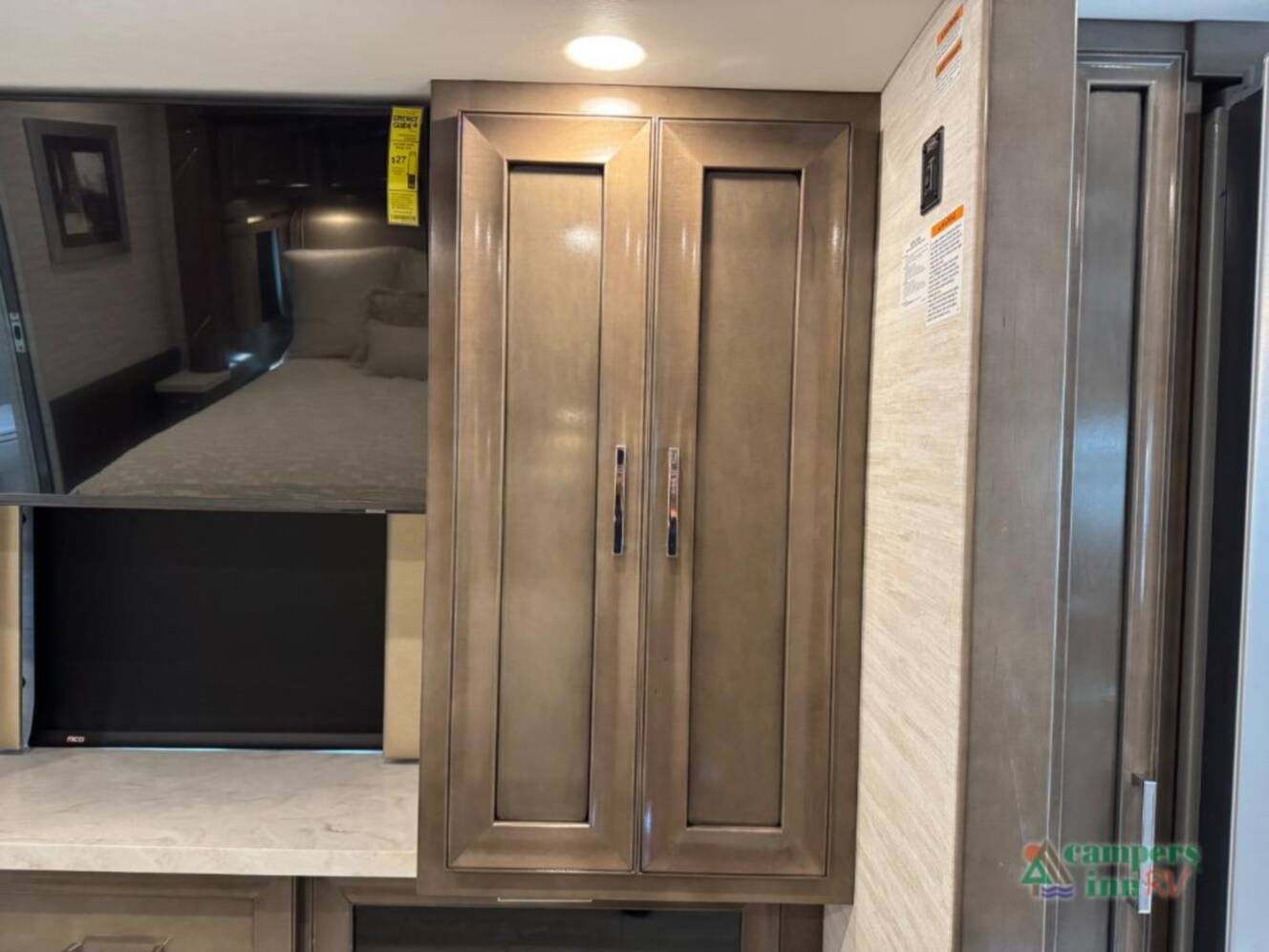 A photo of this 2025 Newmar Ventana 3809