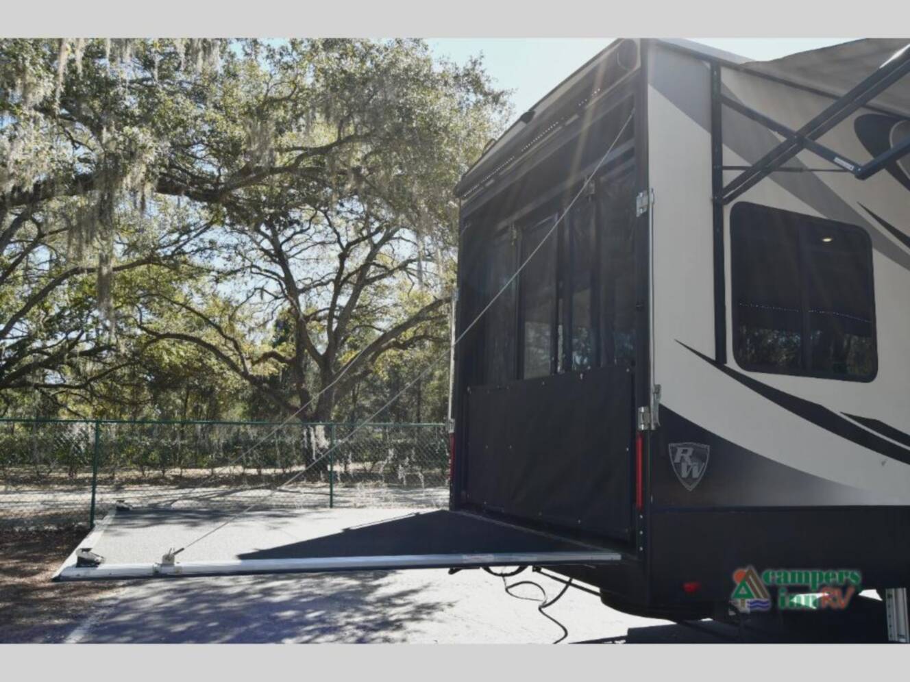 A photo of this 2019 Heartland Road Warrior 411