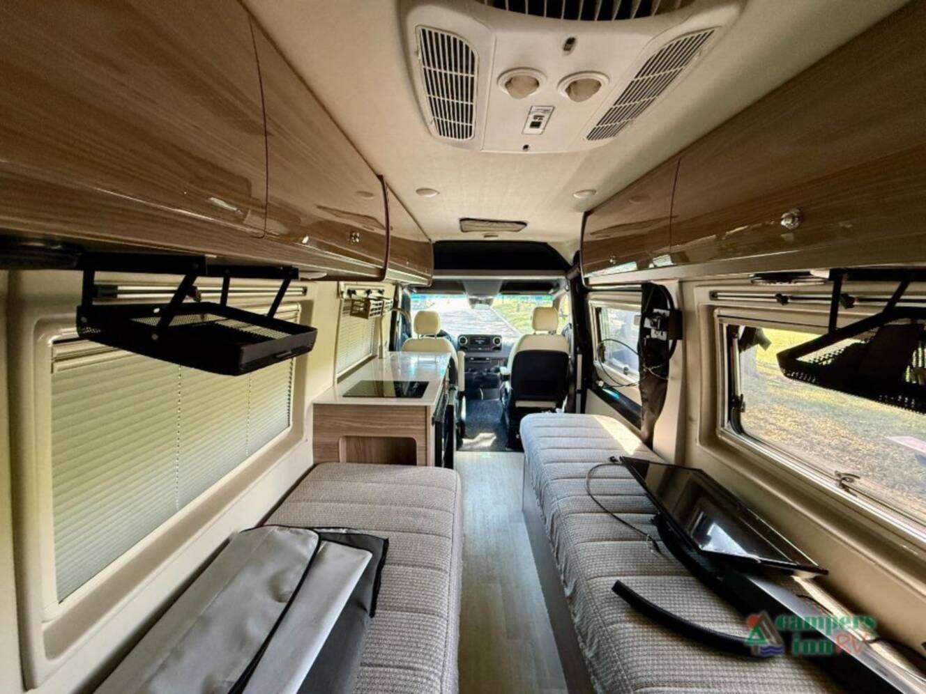 A photo of this 2022 Winnebago Boldt 70KL 4X4