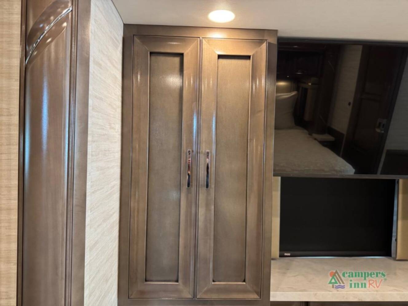 A photo of this 2025 Newmar Ventana 3809