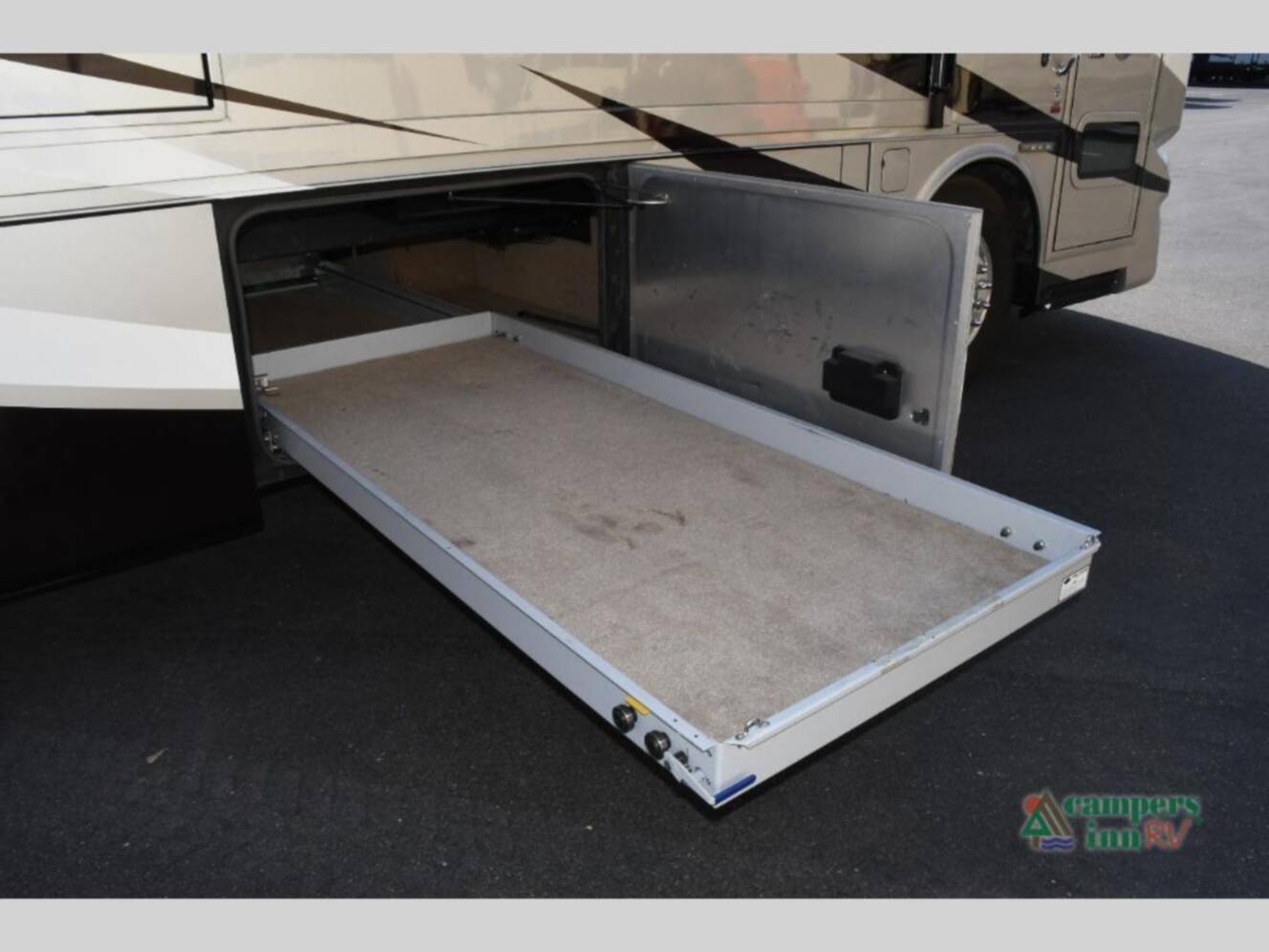 A photo of this 2018 Tiffin Motorhomes Phaeton 40 QBH