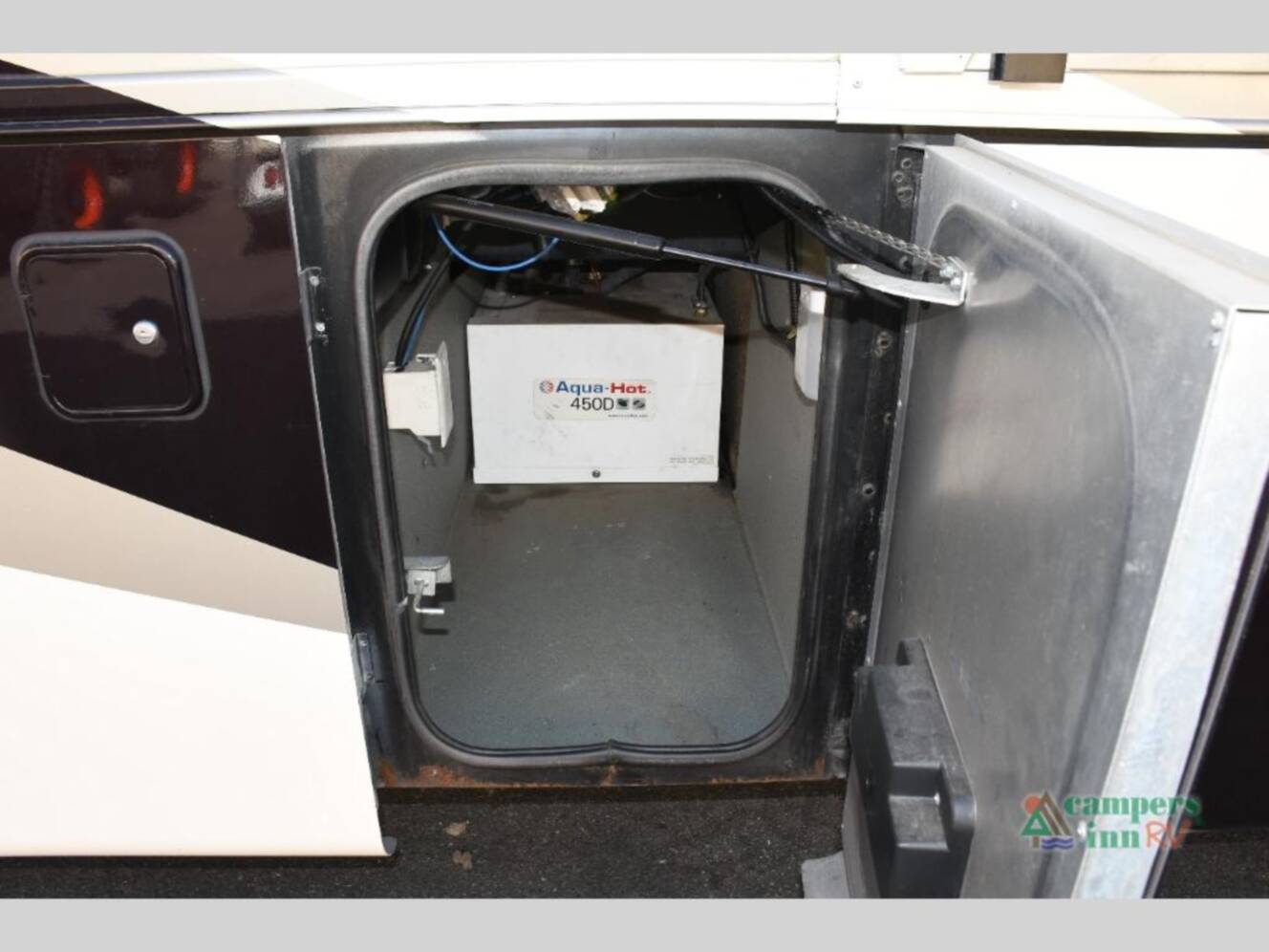 A photo of this 2018 Tiffin Motorhomes Phaeton 40 QBH