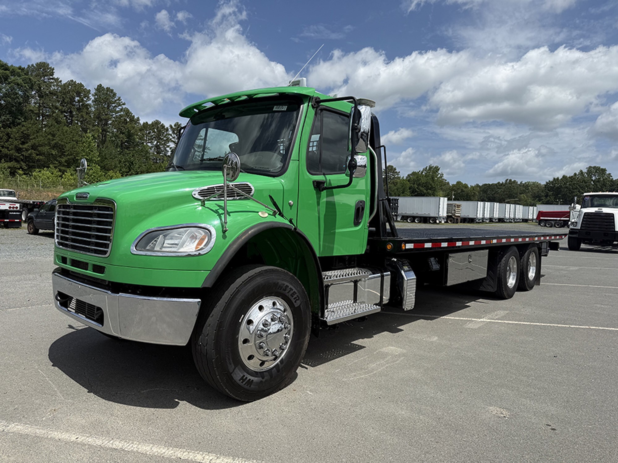 2019 FREIGHTLINER BUSINESS CLASS M2 106 in Weyers Cave, VA