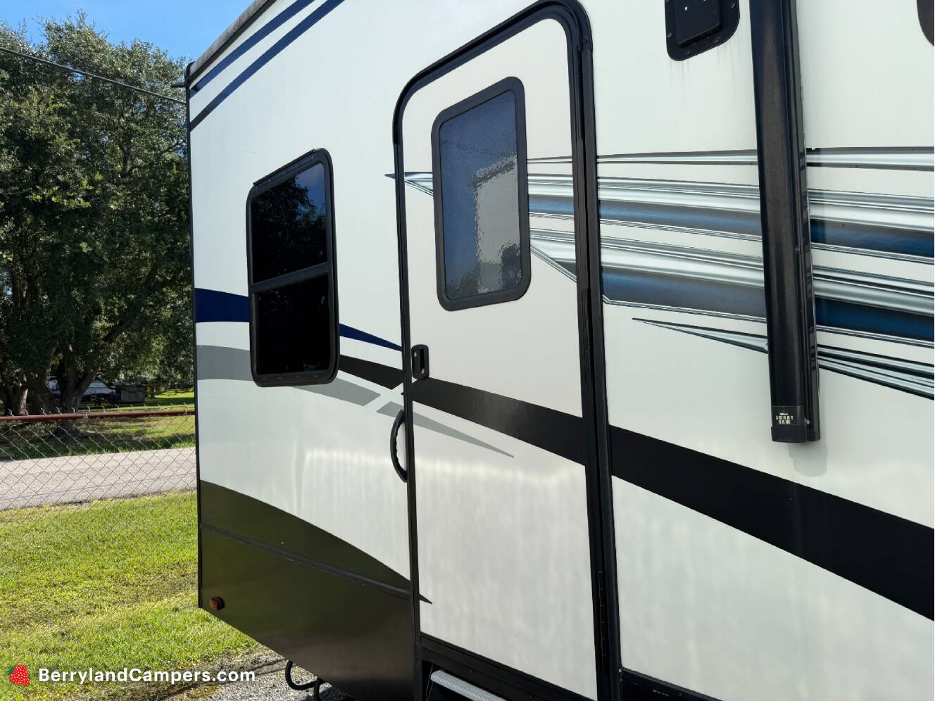 A photo of this 2020 Heartland Heartland GR3610