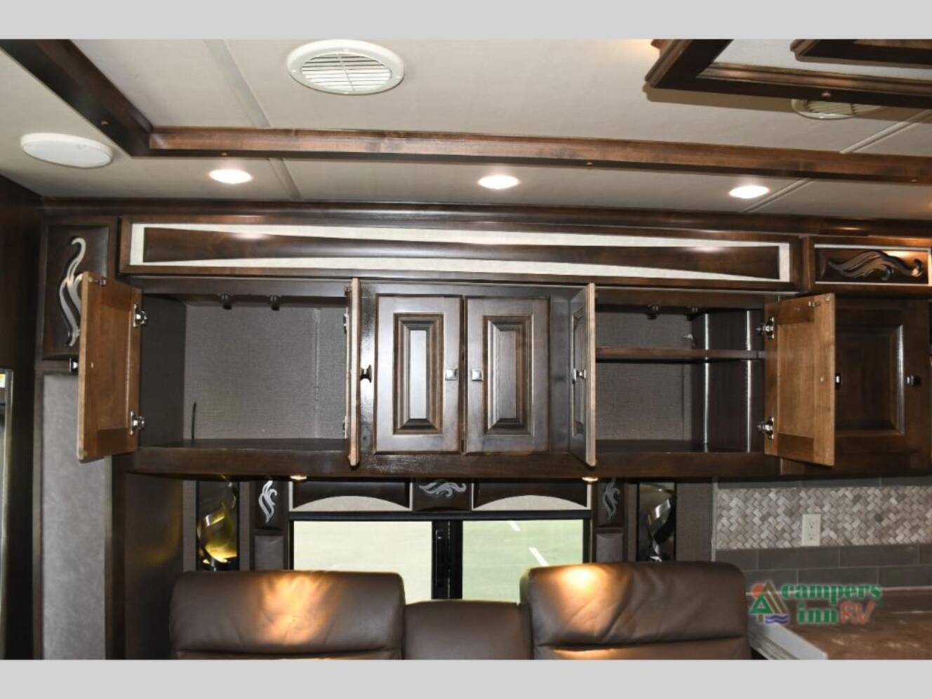 A photo of this 2018 Tiffin Motorhomes Phaeton 40 QBH
