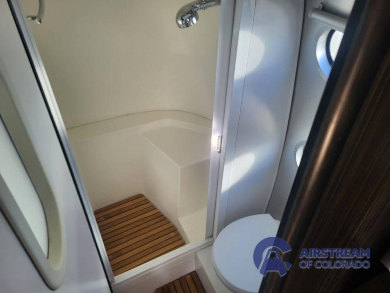 A photo of this 2014 Airstream International Signature 23D