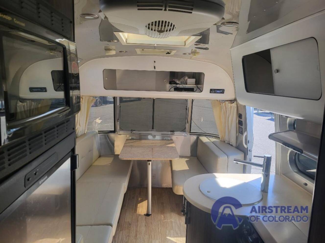 A photo of this 2014 Airstream International Signature 23D