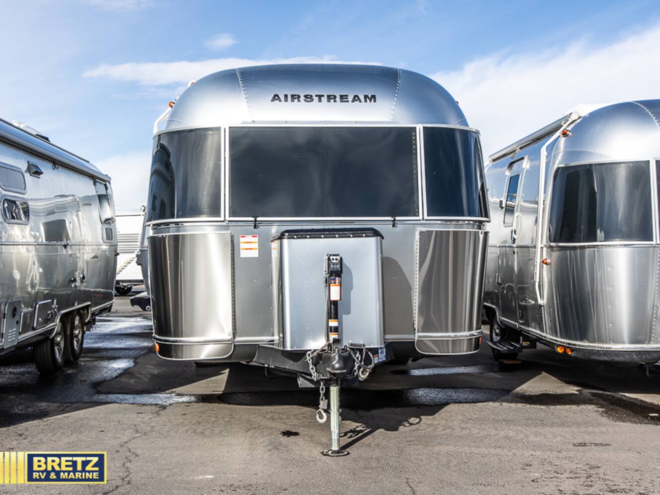A photo of this 2026 Airstream Flying Cloud 25FB