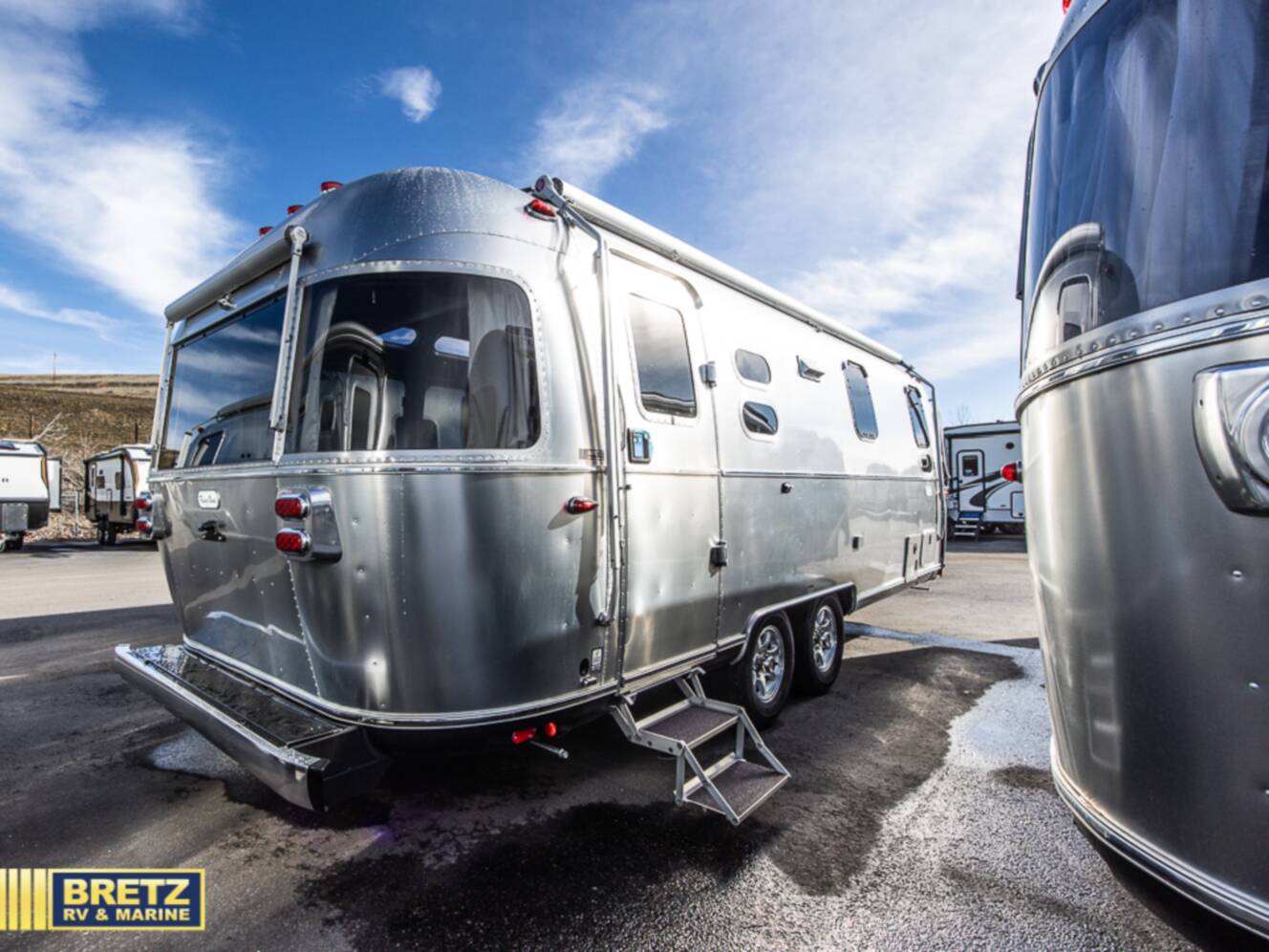 A photo of this 2026 Airstream Flying Cloud 25FB