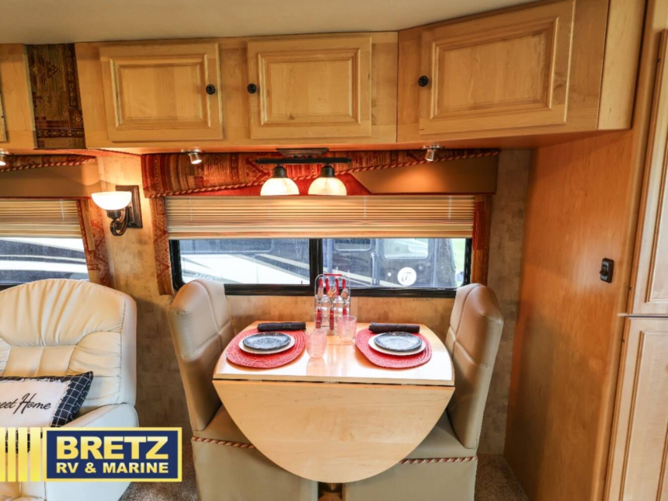 A photo of this 2007 Itasca Horizon 40TD